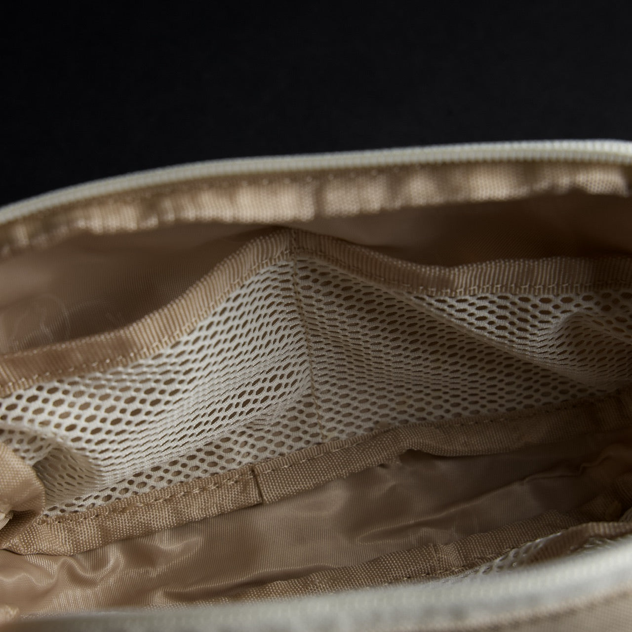 1.5L Crossbody Pack Cashew